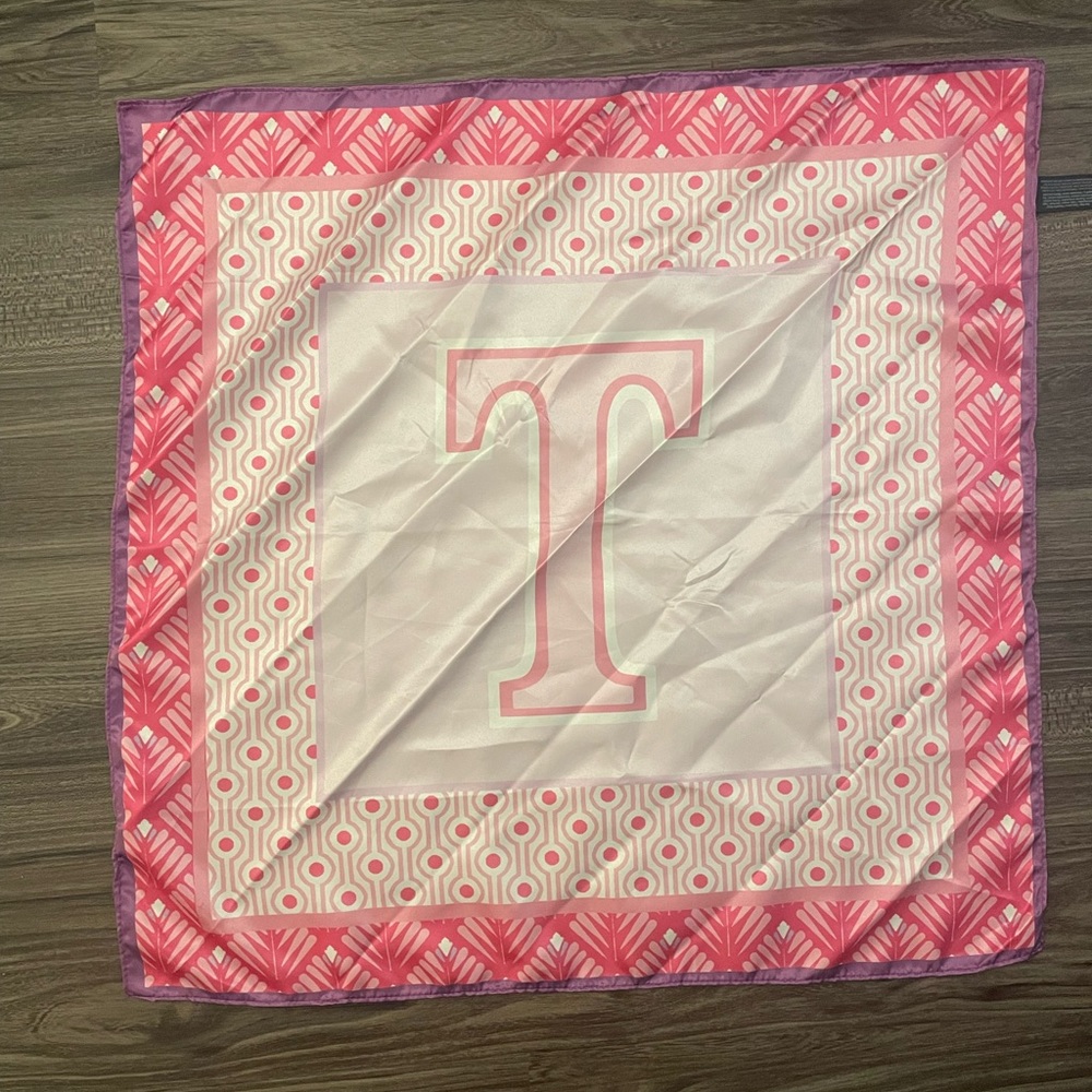 Scarf square